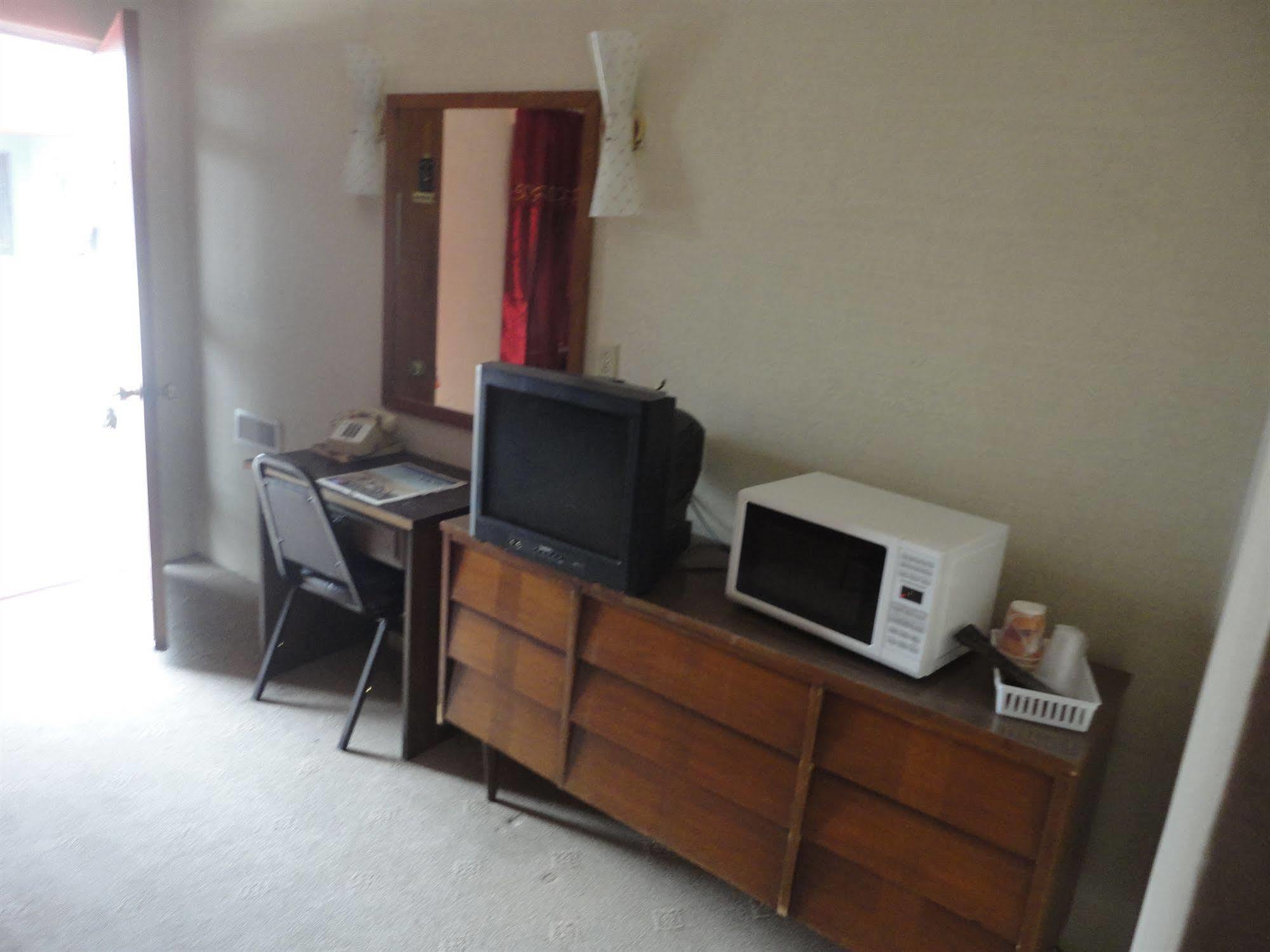 Empire Motel Saint Francis Bagian luar foto