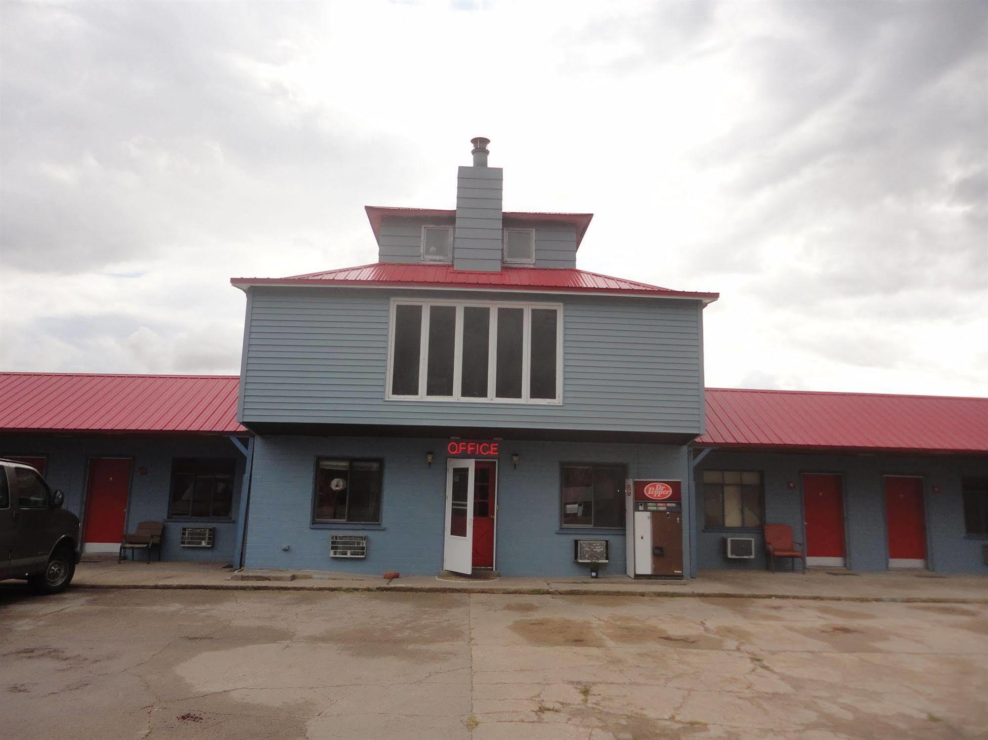 Empire Motel Saint Francis Bagian luar foto
