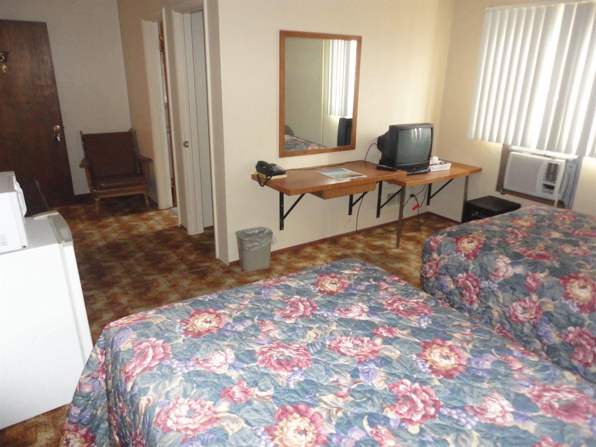 Empire Motel Saint Francis Bagian luar foto