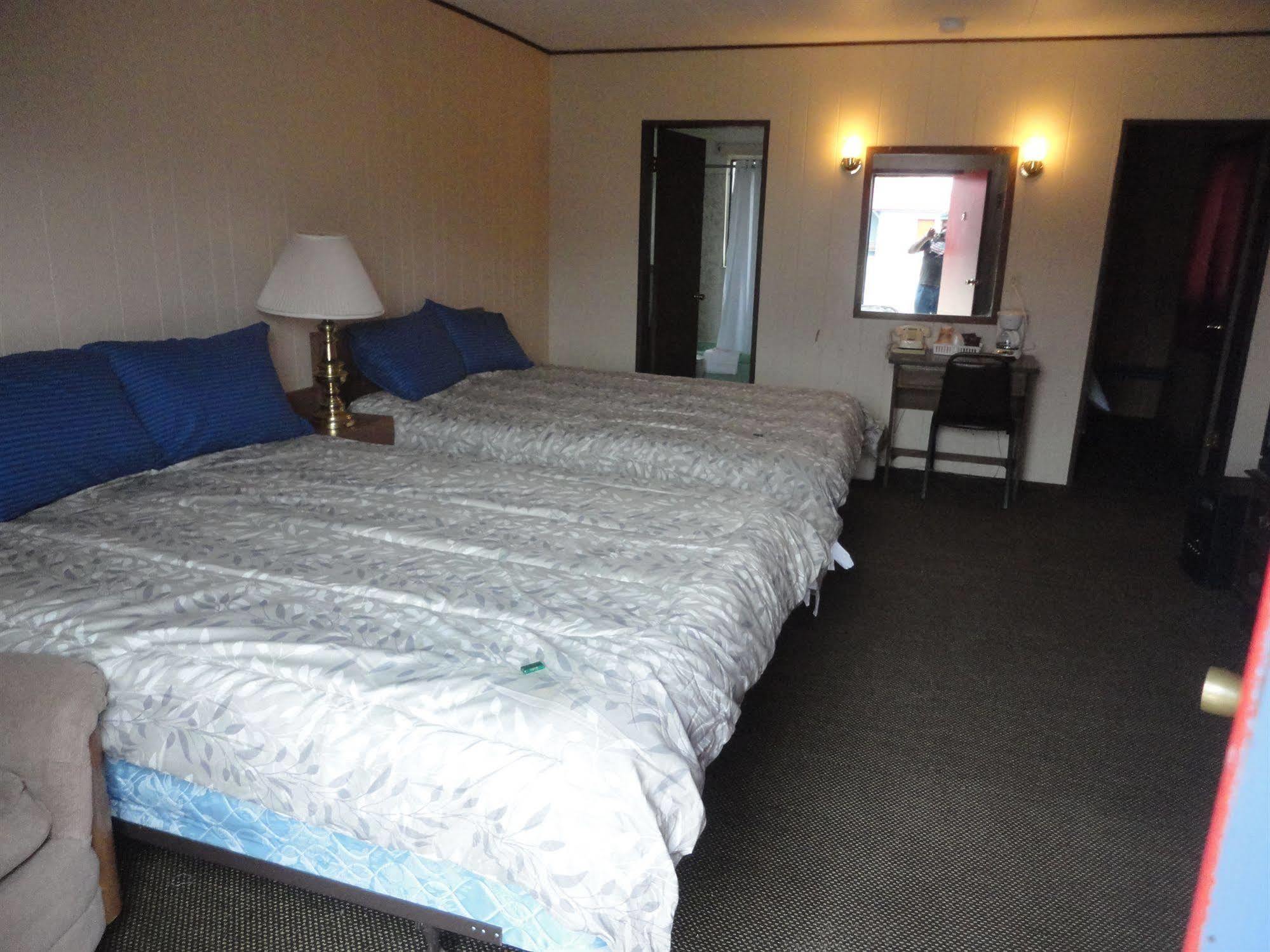Empire Motel Saint Francis Bagian luar foto